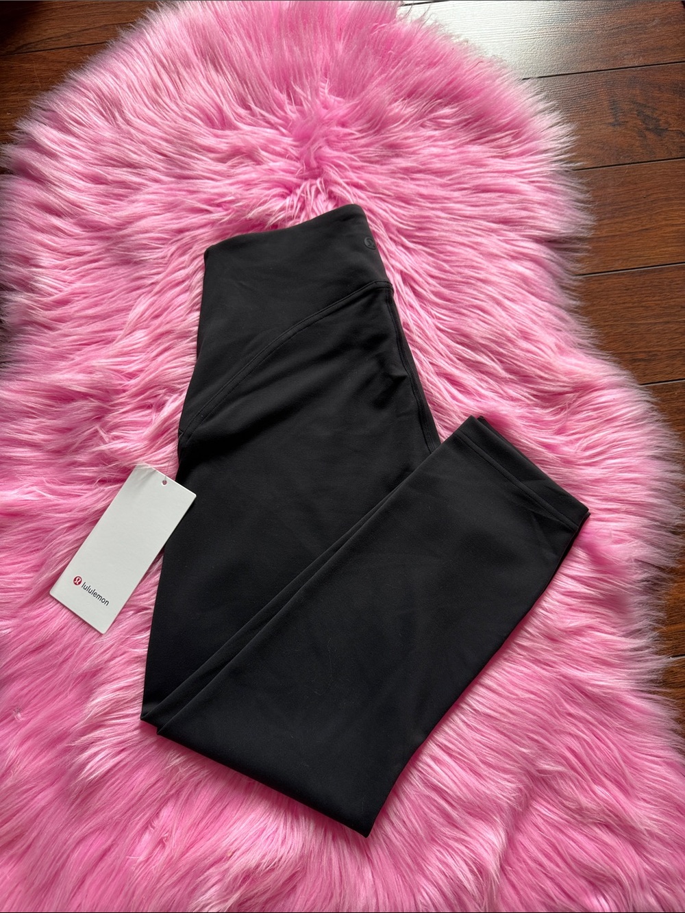 Lululemon size 8 instill tight crop 23” black NWT